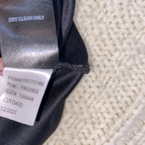 Torrid floral dress with pockets size 2X - Picture 9 of 9